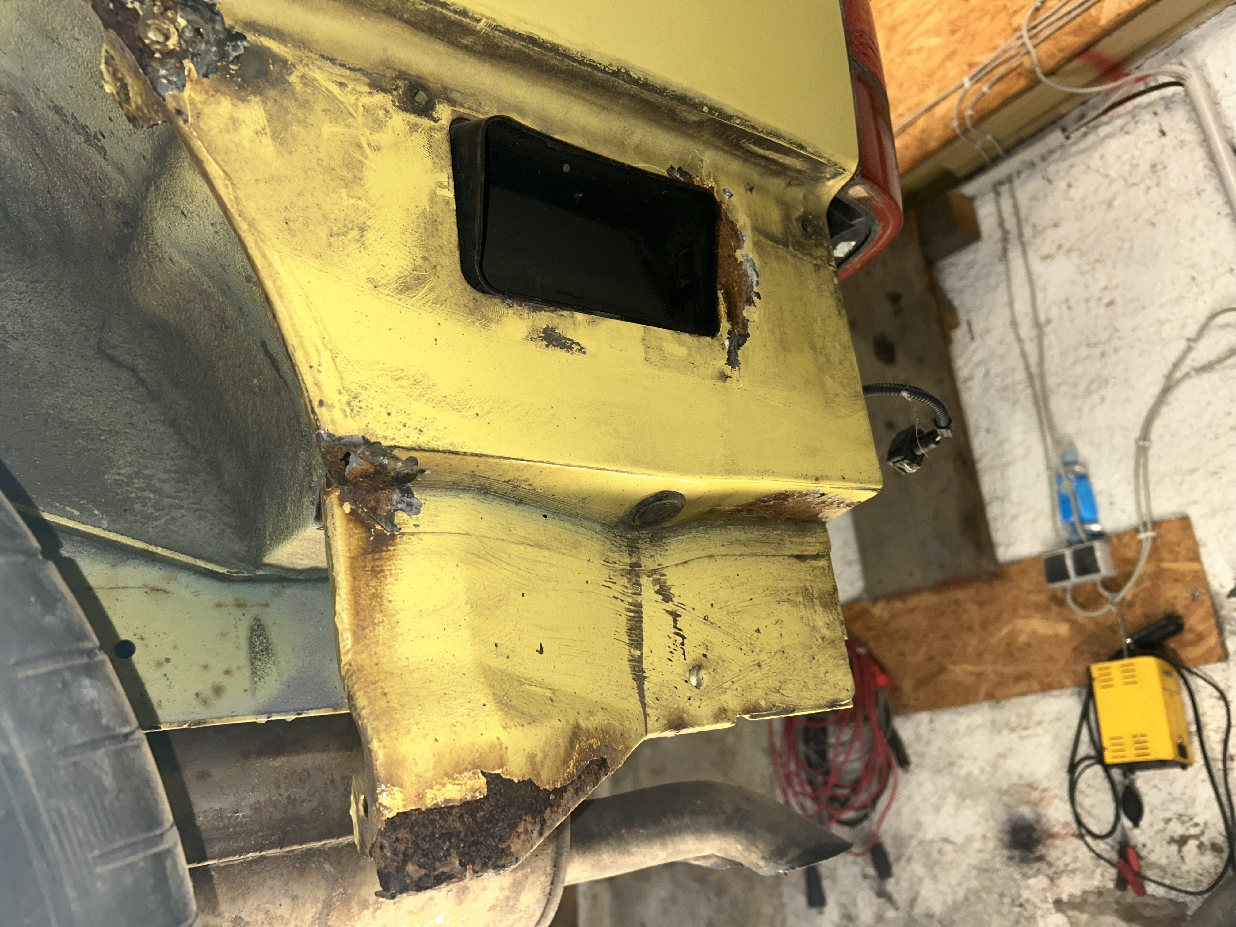 VW T4 Stoßstangenhalter Reparaturblech für Hinterachse links Endspitze D Säule- Nachbau kein Originalteil VW T4 Stoßstangenhalter Reparaturblech für Hinterachse links Endspitze D Säule- Nachbau kein Originalteil