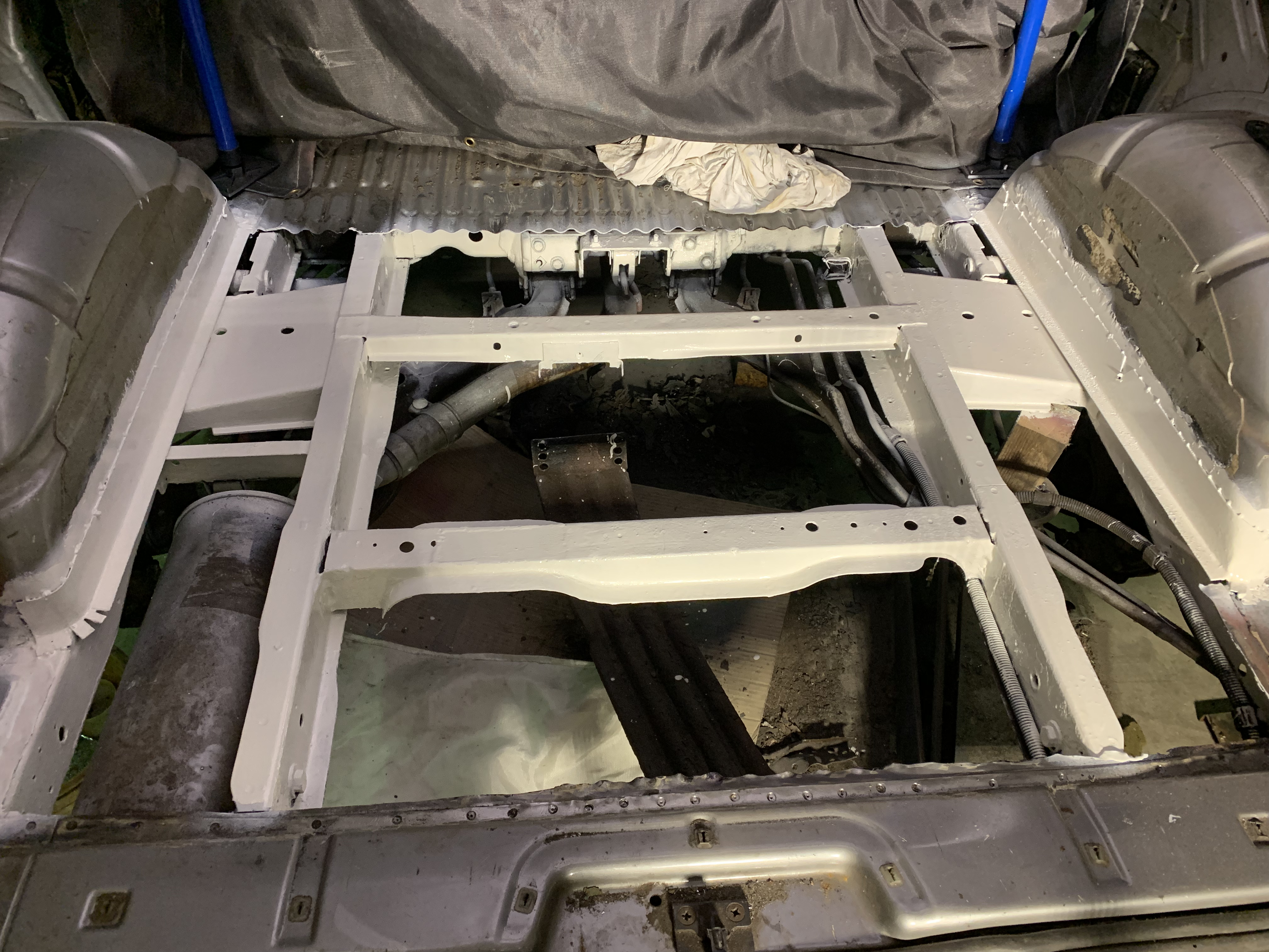 VW T4 Federaufnahme Federteller links - Nachbau kein Originalteil VW T4 Federaufnahme Federteller links - Nachbau kein Originalteil