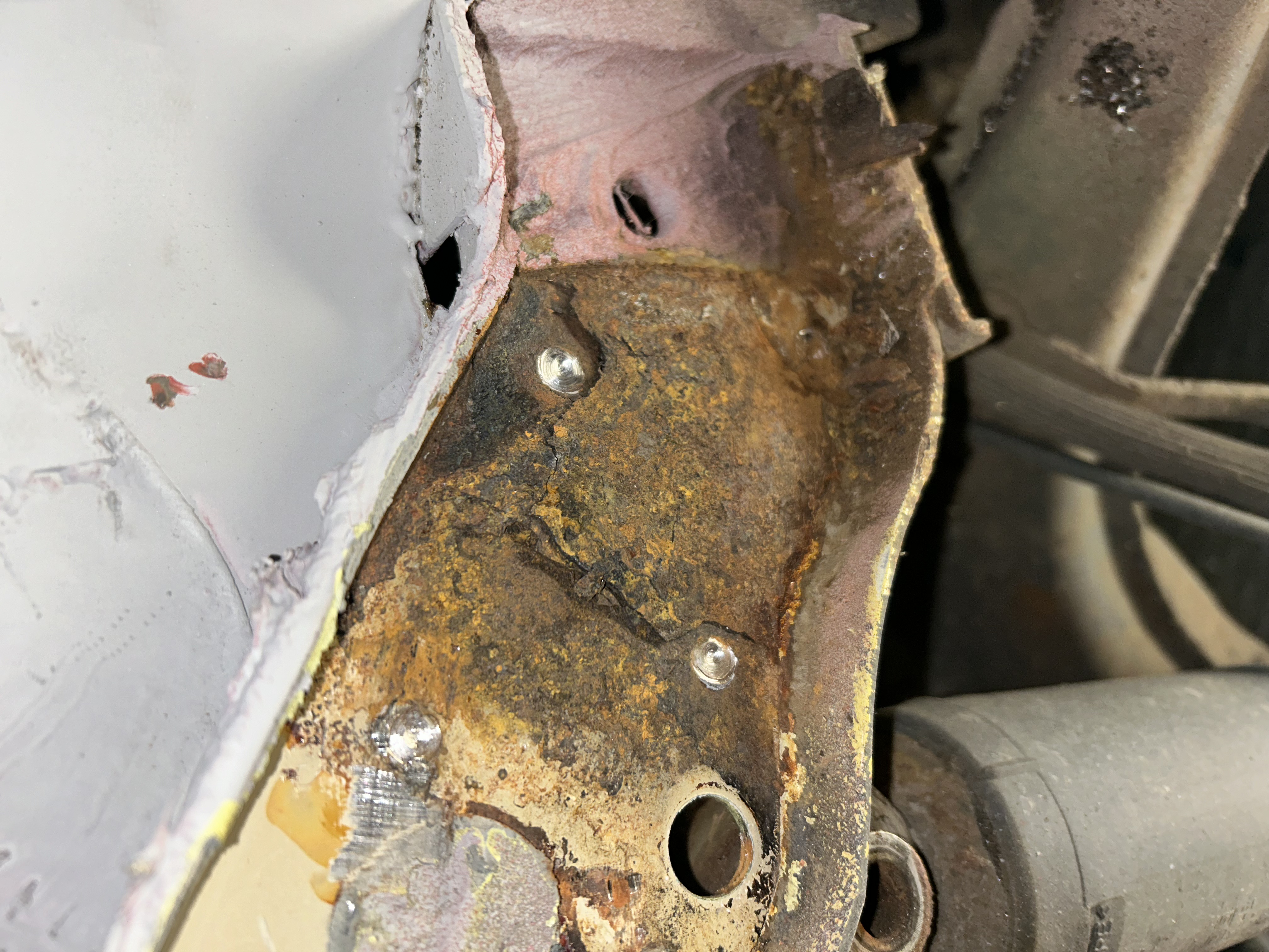 VW T4 1 pair of reinforcement plates rear shock absorbers version 1 no original VW T4 1 pair of reinforcement plates rear shock absorbers version 1 no original