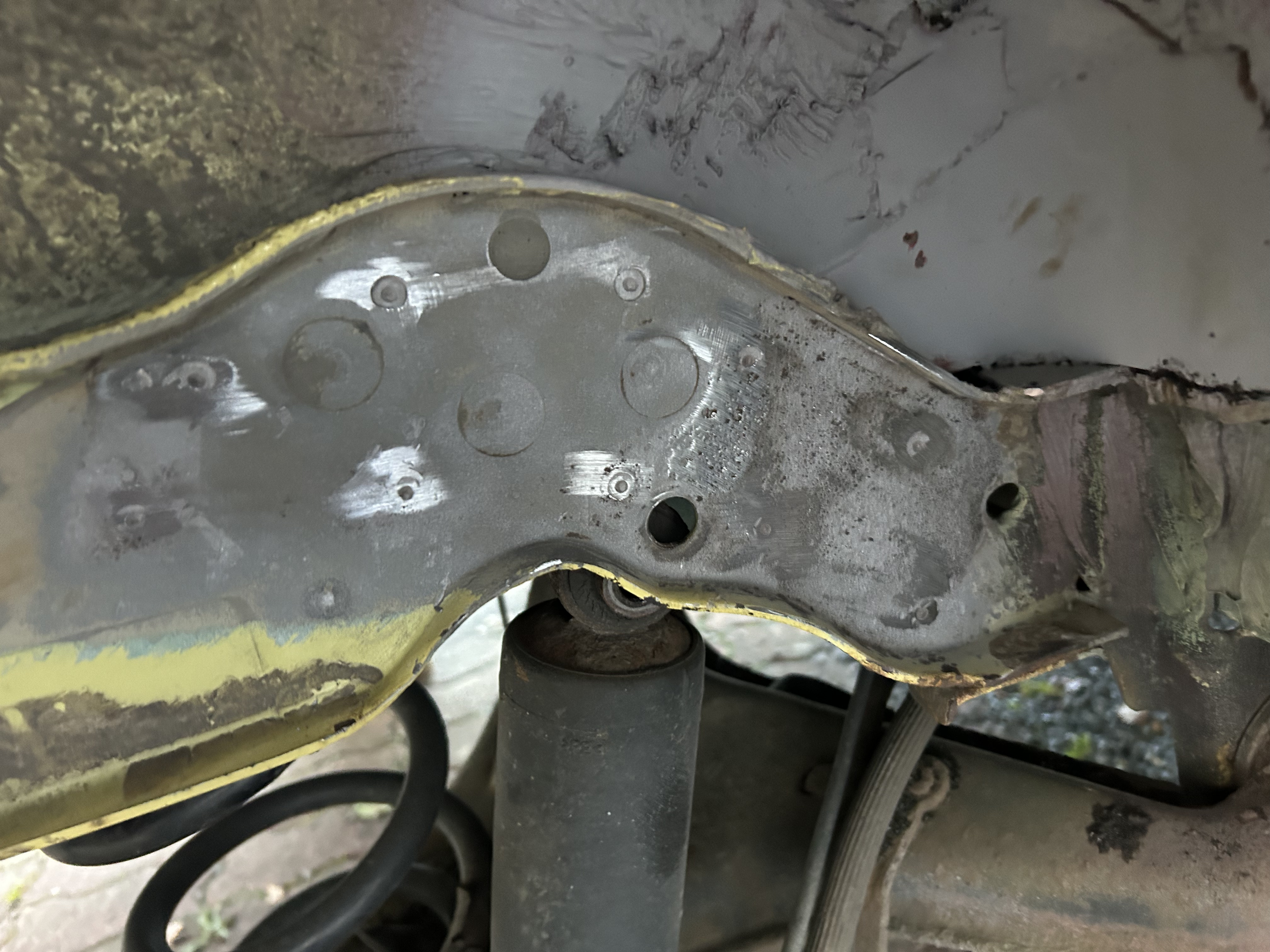 VW T4 1 pair of reinforcement plates rear shock absorbers version 1 no original VW T4 1 pair of reinforcement plates rear shock absorbers version 1 no original