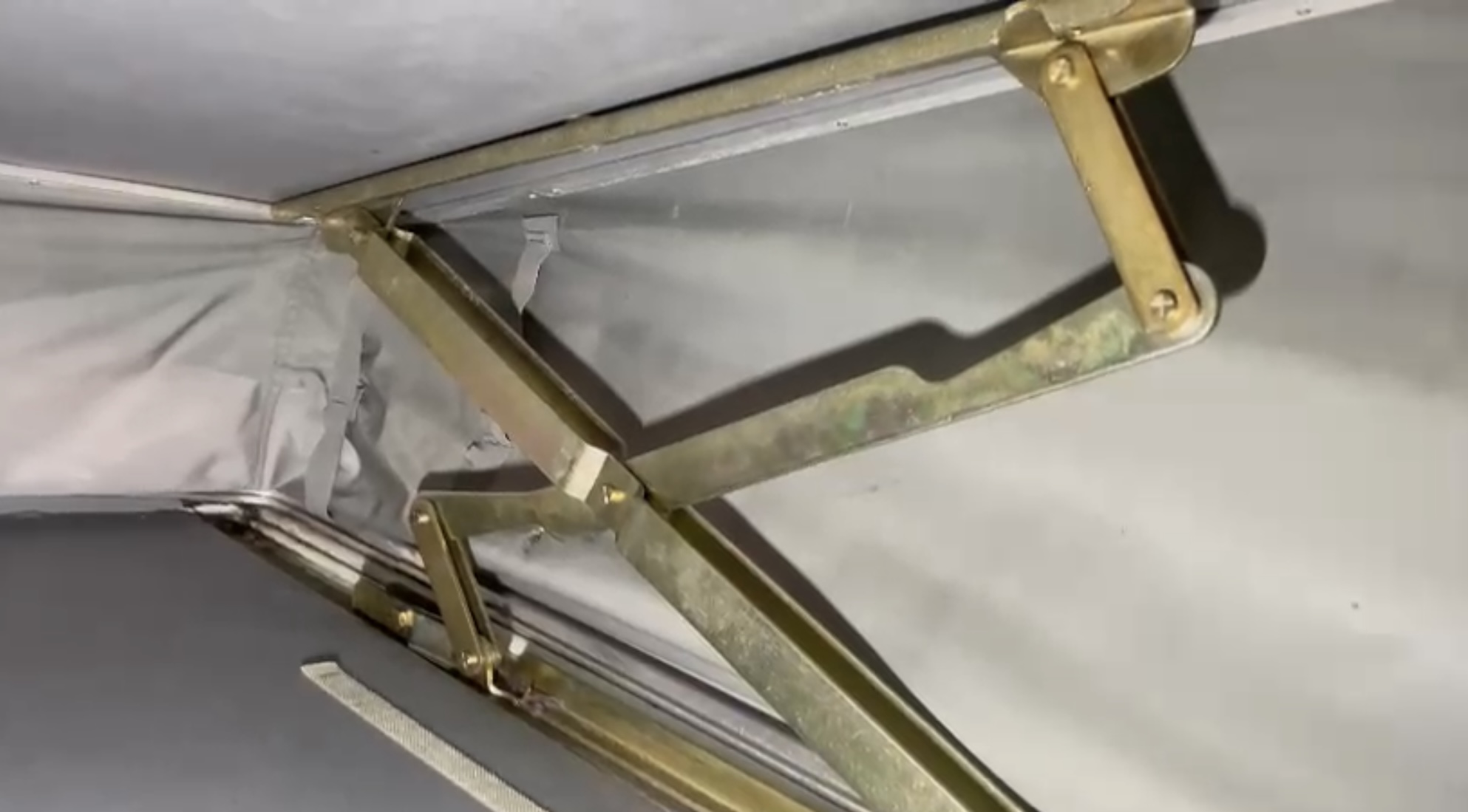 VW T4 lifting roof - Westfalia scissors - Stainless steel cross connector no original