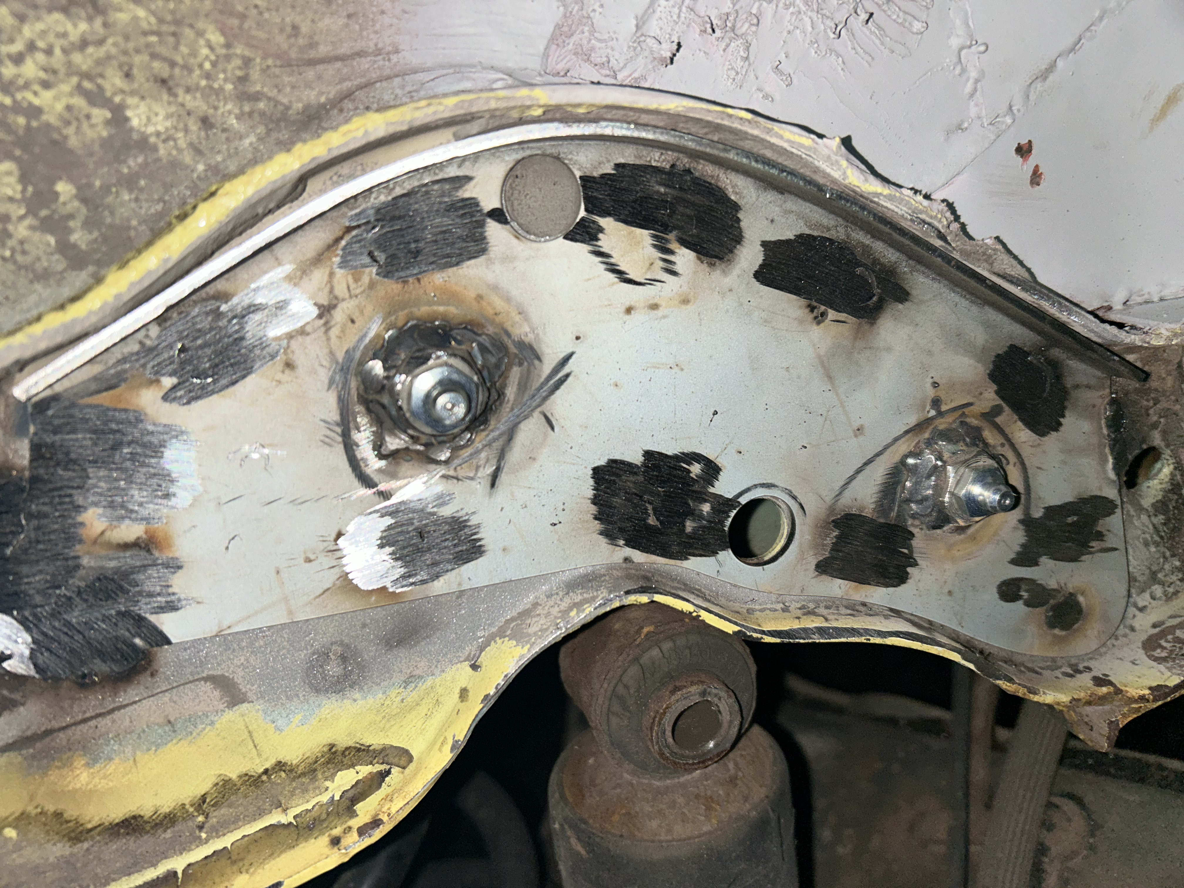 VW T4 1 pair of reinforcement plates rear shock absorbers version 1 no original VW T4 1 pair of reinforcement plates rear shock absorbers version 1 no original