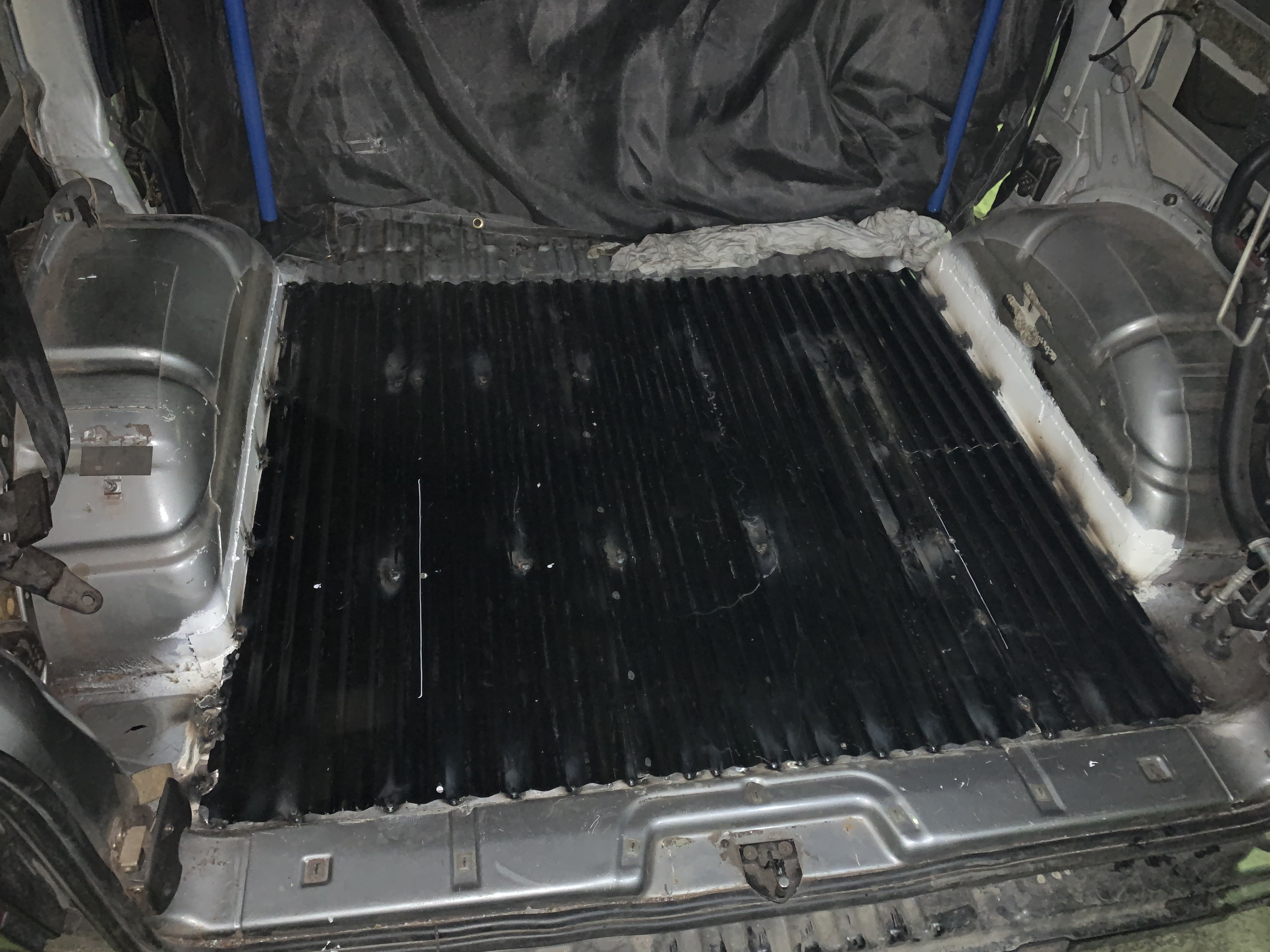 VW T4 Federaufnahme Federteller links - Nachbau kein Originalteil VW T4 Federaufnahme Federteller links - Nachbau kein Originalteil