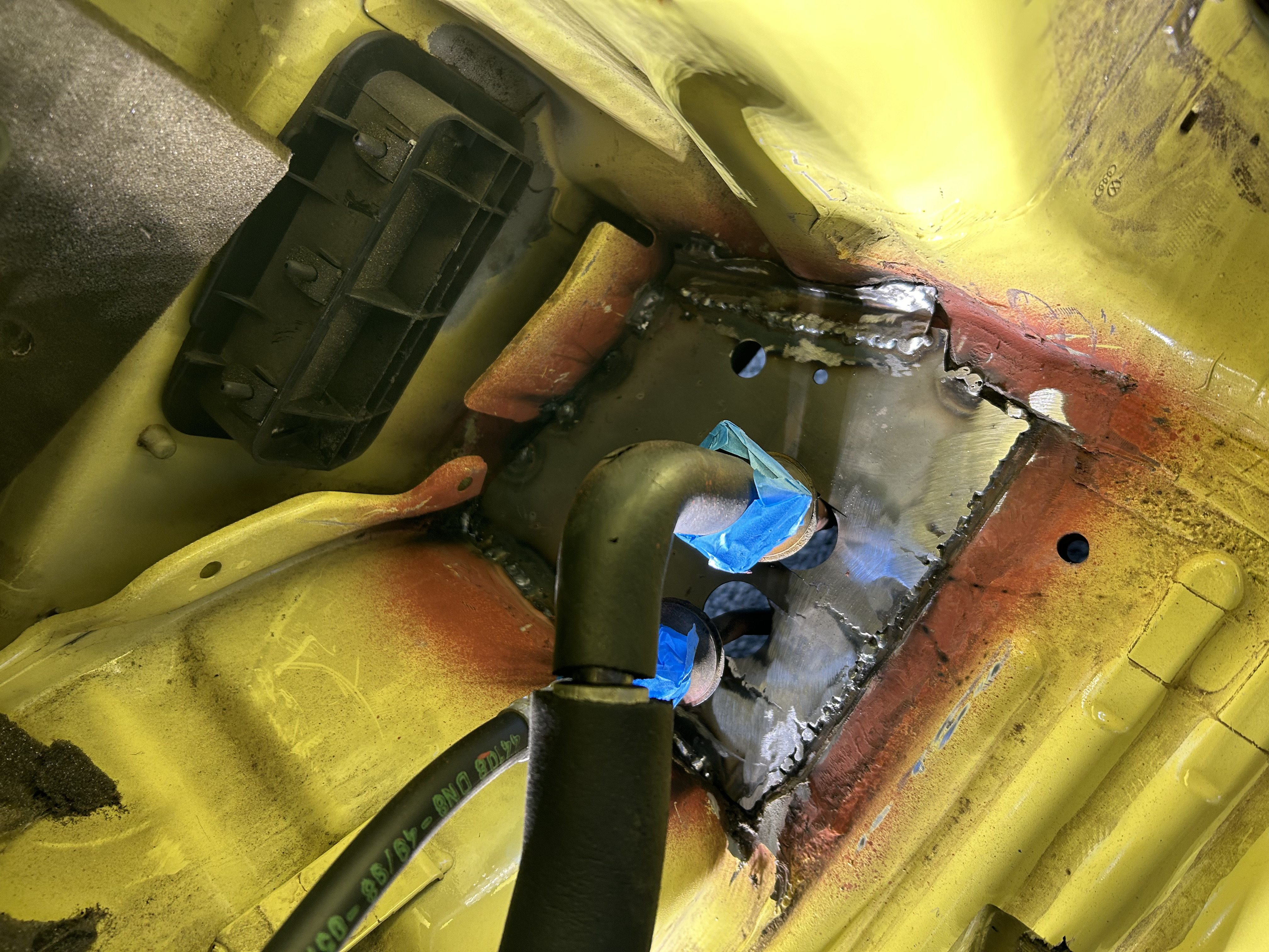 VW T4 Klimablech hinten rechts - Nachbau kein Originalteil VW T4 Klimablech hinten rechts - Nachbau kein Originalteil