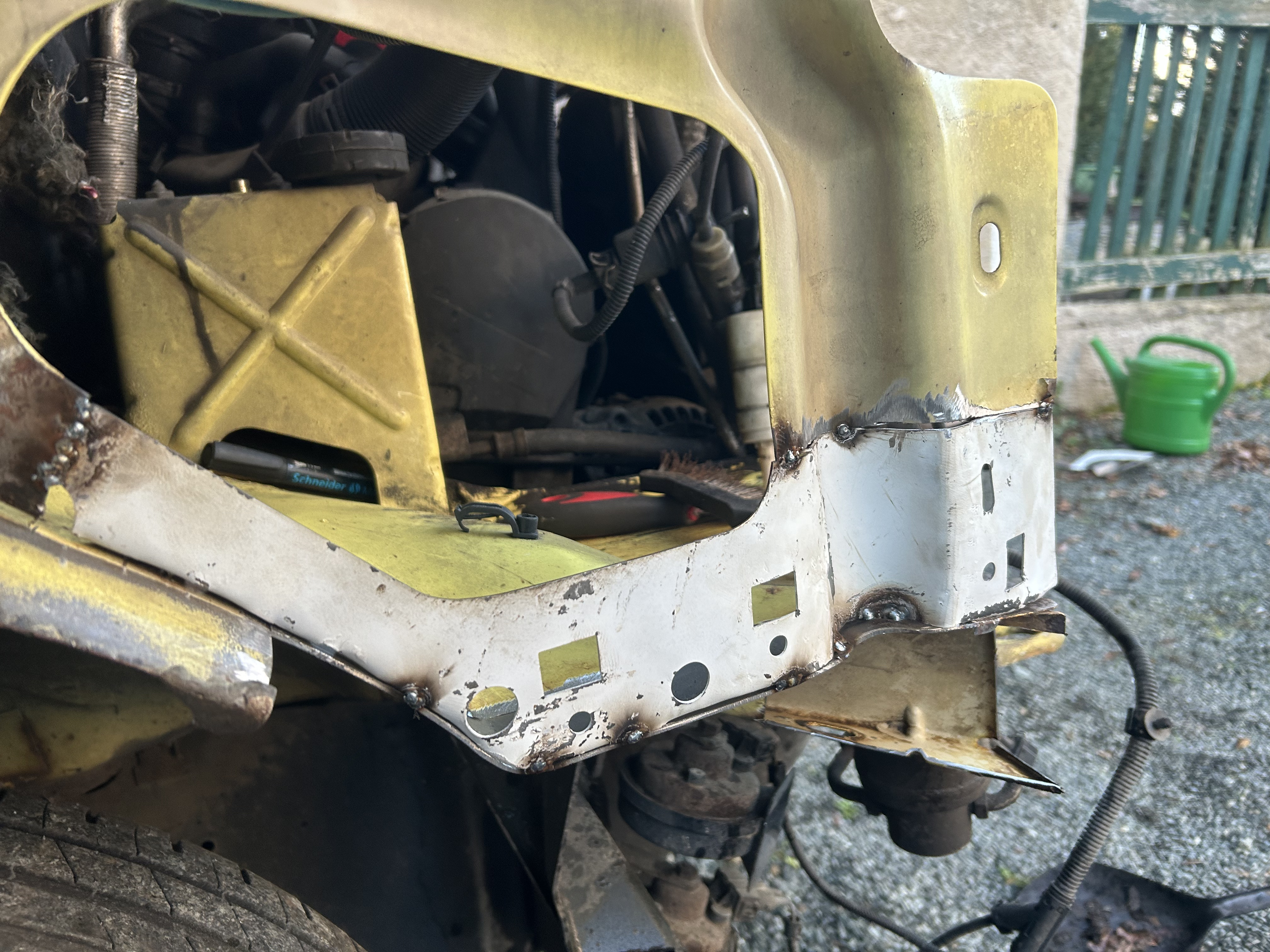 VW T4 Komposterblech Beifahrerseite- Nachbau kein Originalteil VW T4 Komposterblech Beifahrerseite- Nachbau kein Originalteil