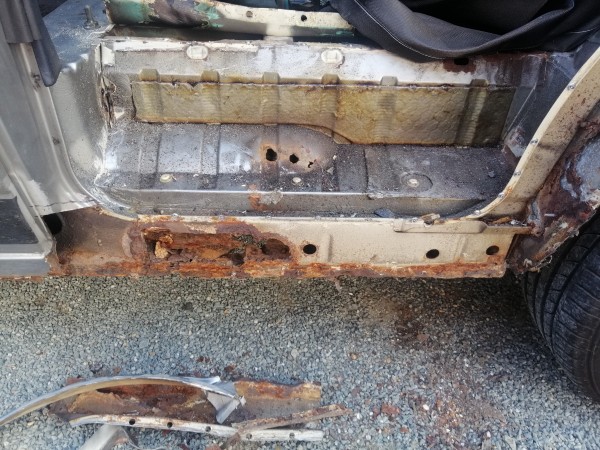 VW T4 Verstärkungsblech Innenschweller Beifahrerseite - Nachbau kein Originalteil VW T4 Verstärkungsblech Innenschweller Beifahrerseite - Nachbau kein Originalteil