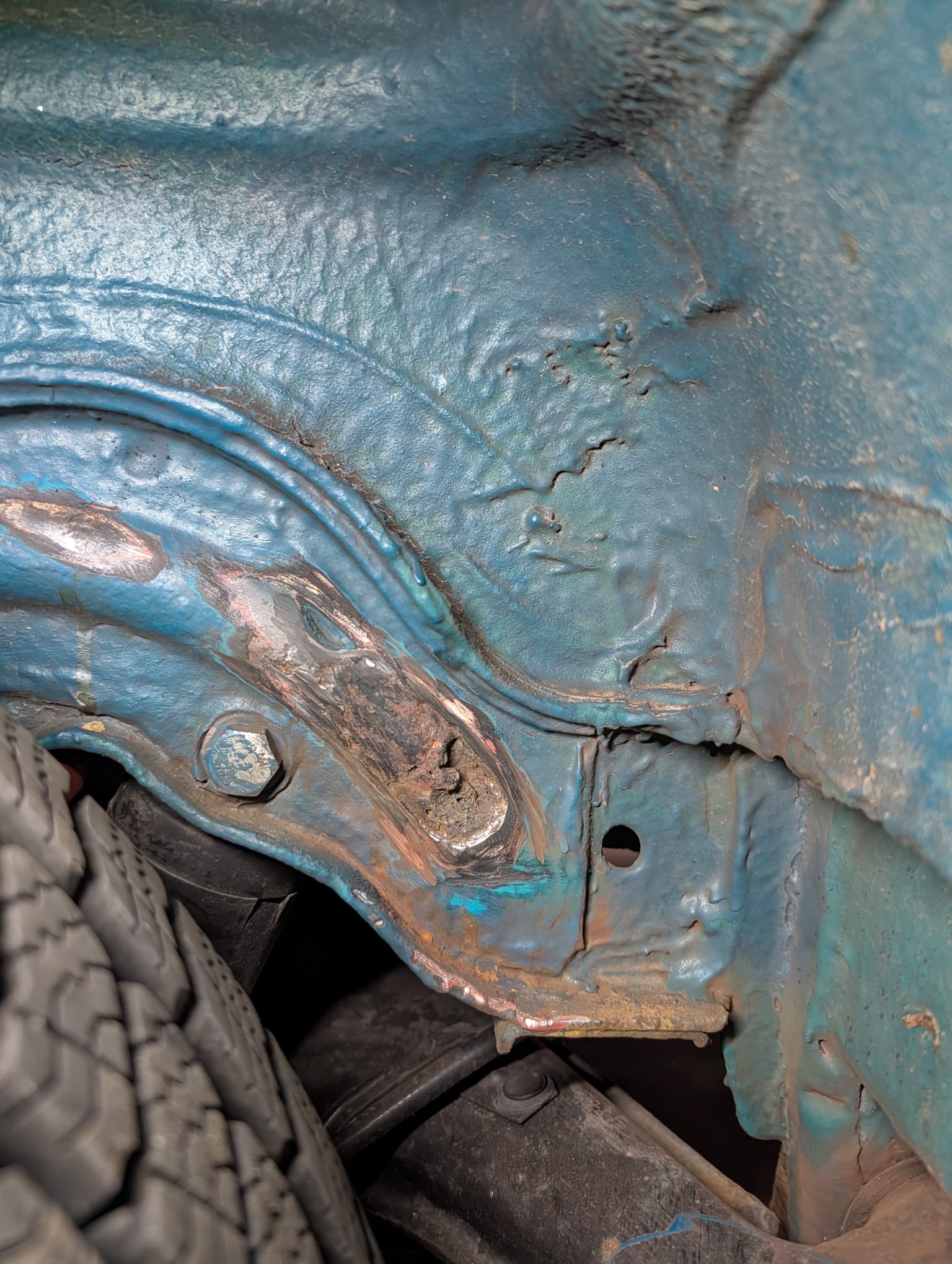 Verstärkungsbleche Stoßdämpfer Version 2 (geschwungen) für hinten links + rechts kein Originalteil- passend für VW T4